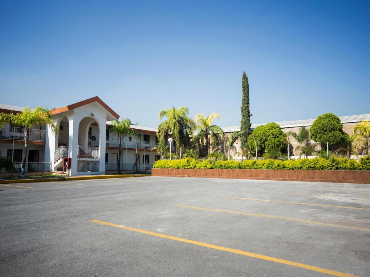Capital O 88 Inn San Nicolás de los Garzas Zewnętrze zdjęcie